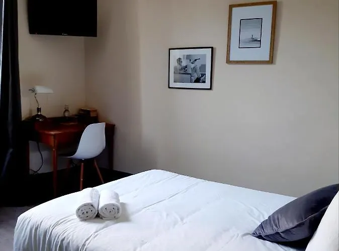 Отель Saint Charles & Coliving Биарриц