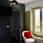 Saint Charles & Coliving 3*