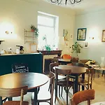 Saint Charles & Coliving Hotel