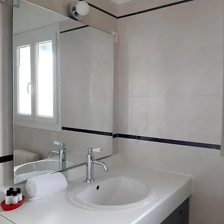 Hotel Saint Charles & Coliving Biarriz