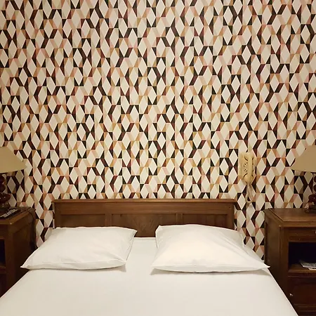 Saint Charles & Coliving Hotel