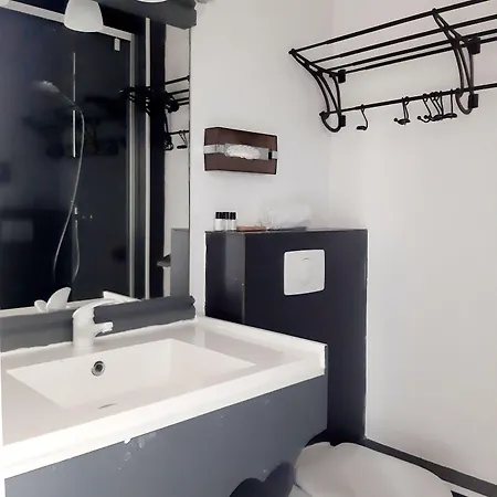 Otel Saint Charles & Coliving Biarritz