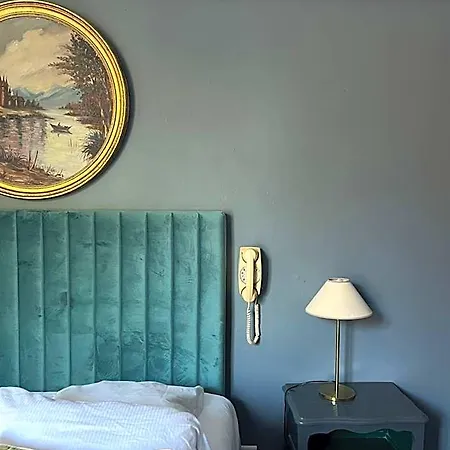 Saint Charles & Coliving