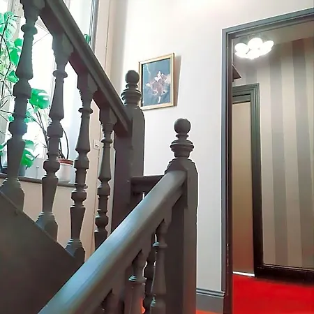 Saint Charles & Coliving ホテル 3*