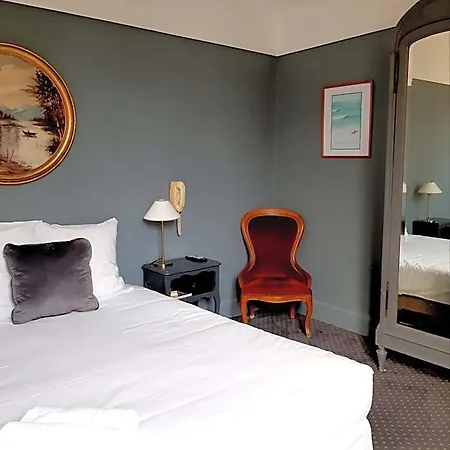 Saint Charles & Coliving ホテル 3*