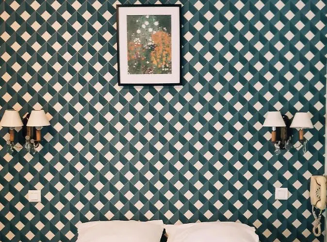 Saint Charles & Coliving 3*